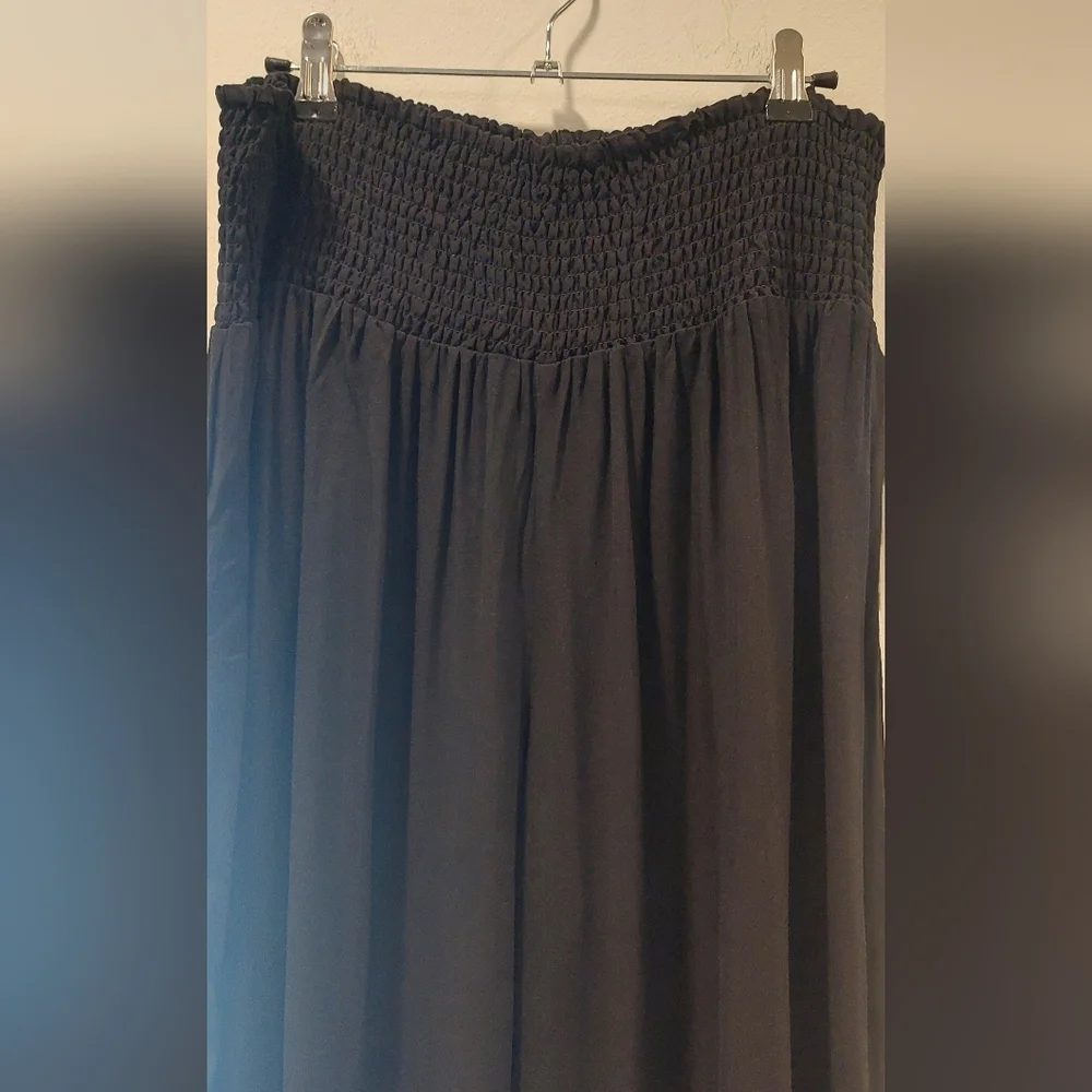 Elegant Black Wide Leg Jumpsuit - Picture 2 of 8